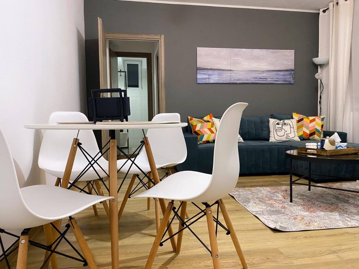 Central Cozy Apartment North Railway St - 4 Min Walk Bucarest Exterior foto